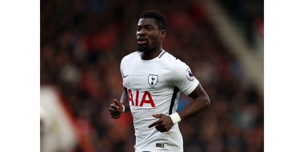 Borussia Dortmund ser Aurier